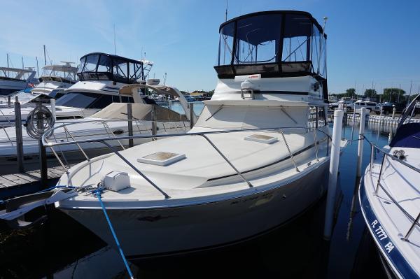 1975 Viking Yachts 35 Convertible