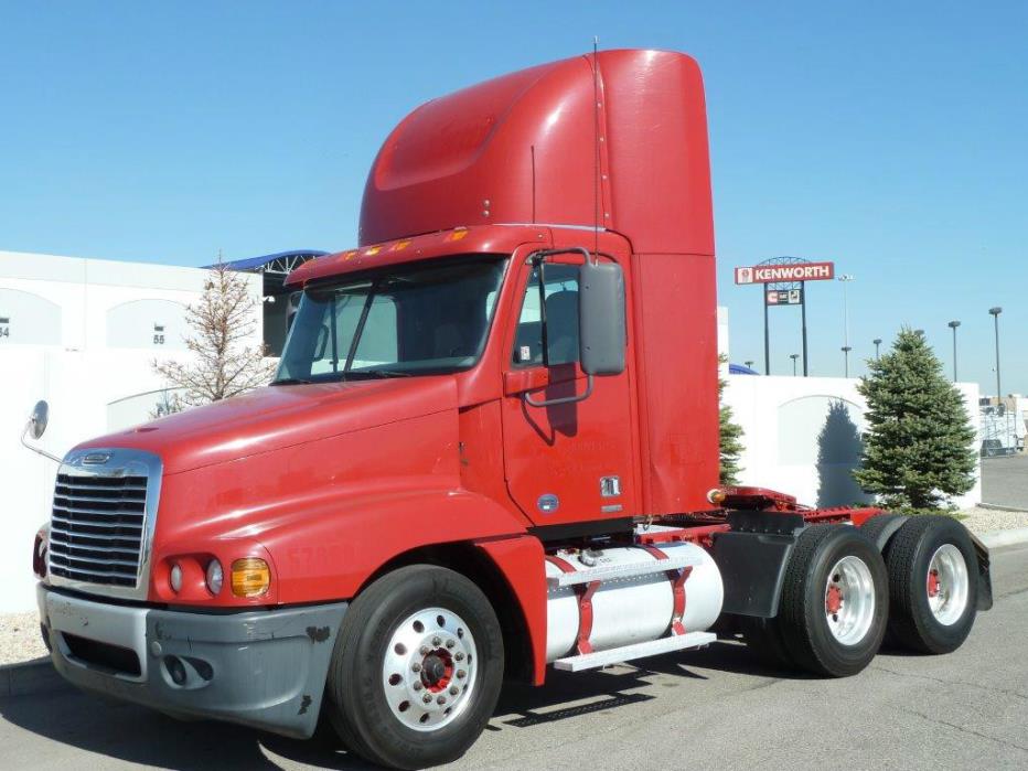 2010 Freightliner Century Class  Conventional - Day Cab