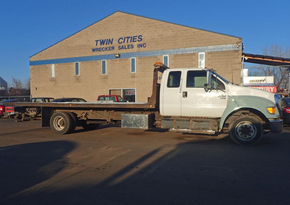 2005 Ford F650  Car Carrier