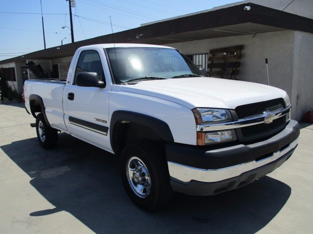 2004 Chevrolet Silverado 2500hd  Pickup Truck