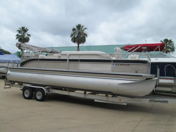 2003 Premier 230 Escapade