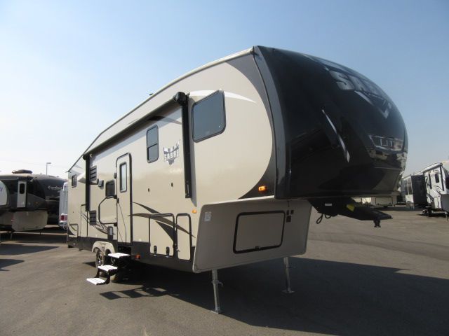 2017 Forest River SABRE 28BH Double Bunks/