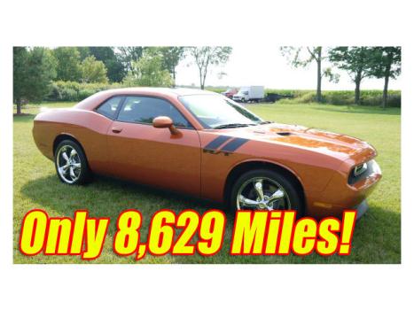 Dodge : Challenger 2dr Cpe R/T 2011 dodge challenger r t only 8 629 miles 345 c i 372 h p hemi
