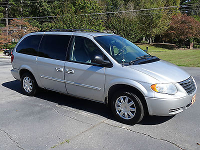 Chrysler : Town & Country Touring ED CLEAN CARFAX 2007 CHRYSLER TOWN & COUNTRY TOURING ED GREAT CONDITIONS 94K MILES