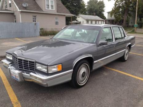 Cadillac : DeVille Sedan 1993 cadillac sedan deville mint 31000 miles no rust no dents new tires garaged