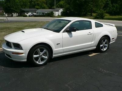 Ford : Mustang GT Base Coupe 2-Door 2008 ford mustang gt coupe clean leather seats 1 owner only 62 k miles