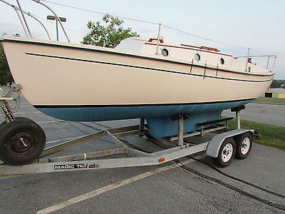 Compac 23 sailboat and trailer