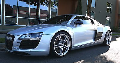 Audi : R8 Coupe 2-Door 1 owner only 7 k miles msrp 150 900 carbon spark styling kit eisenmann exhaust