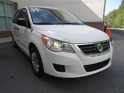 Volkswagen : Routan 4dr Wagon S Volkswagen Routan 4dr Wagon S Low Miles Van Automatic 3.6L V6 Cyl  Calla Lily Wh
