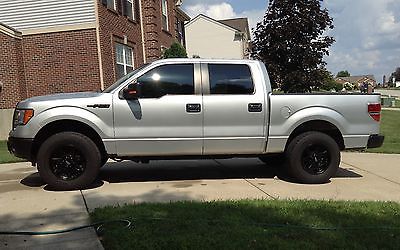 Ford : F-150 XLT 2011 ford f 150 xlt crew cab 5.0 v 8 super low miles must see one of a kind