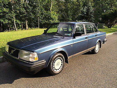 Volvo : 240 4-door sedan VOLVO 240-EXCELLENT CONDITION, LOW MILES, 2 OWNERS, SERVICED REGULARLY