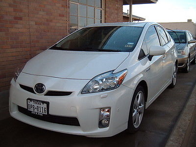 Toyota : Prius V 5 OR MODEL V Toyota Prius V 2011 Navigation Advanced Technology Package