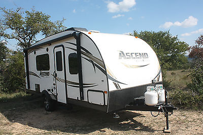 2014 EVERGREEN ASCEND 191 RB - 22' 11