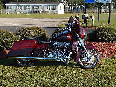 Harley-Davidson : Touring The 2014 FLHXSE3 Harley-Davidson® Street Glide® CVO