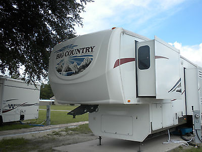 2008 Heartland Big Country Fifth-Wheel, 4 Slide-Outs, Like New, Only $23, 900.