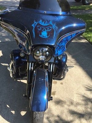 Harley-Davidson : Touring 2012 harley davidson street glide custom skulls 5100 miles led lights