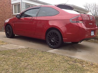 Ford : Focus SES 2009 ford focus ses coupe sangria red excellent condition loaded stereo upgrade
