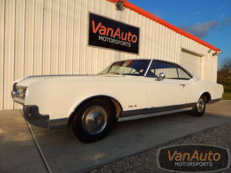 Oldsmobile : Eighty-Eight **Hard to Find** Eighty-Eight Delta LOW MILES - Super Rocket 425 w/ 360 hp