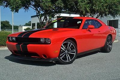 Dodge : Challenger SRT8 2 door coupe with 6.4 l v 8 srt hemi 6 speed manual bluetooth sirius xm avail