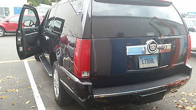 Cadillac : Other Base Sport Utility 4-Door 2013 cadillac escalade esv base sport utility 4 door 6.2 l
