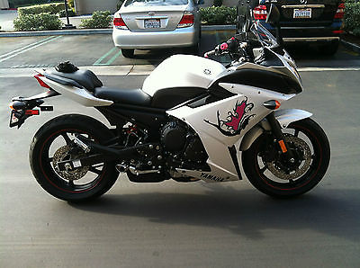 Yamaha : FZ 0 nly 804 miles yamaha 600 cc 2012