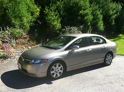 Honda : Civic 4 door Honda Civic LX 106,000 miles