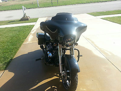 Harley-Davidson : Touring BLACKED OUT STREET GLIDE