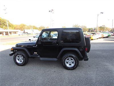 Jeep : Wrangler 2dr Sport 2004 jeep wrangler sport 6 cyl black hard top 5 speed only 39 k must see 11475