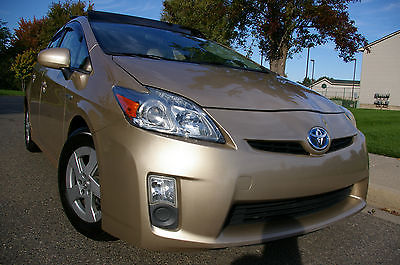 Toyota : Prius Premium Hatchback 4-Door 2010 toyota prius navigation solarpanel powermode ecomode camera warranty