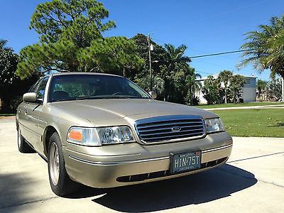 Ford : Crown Victoria LX 4.6 liter 8 cyl fuel injected harvest gold clearcoat