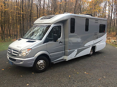 2008 Itasca Navion IQ Sprinter Chassis Mercedes Turbo-Diesel ONLY 7600 miles!!!!