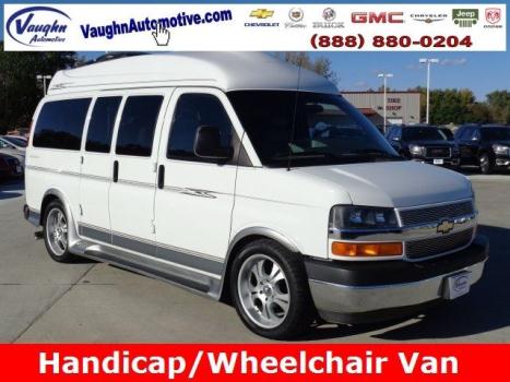 Chevrolet : Express Passanger Handicap Wheelchair Conversion Van with Lift