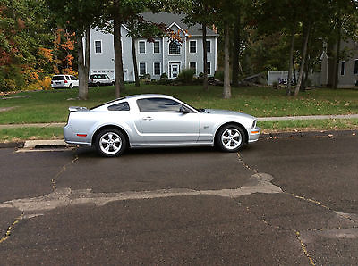 Ford : Mustang GT Base Coupe 2-Door 2005 ford mustang gt 4.6 v 8 5 speed garge kept unmolested excellent shape