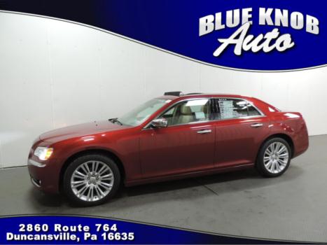 Chrysler : 300 Series Limited financing moon roof leather heated/cooled seats navigation backup cam alloys aux