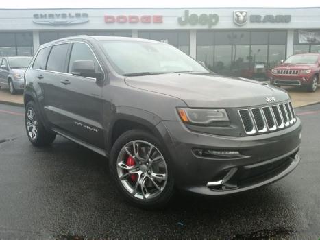 Jeep : Grand Cherokee SRT8 4X4 SRT8 4X4 New SUV 6.4L NAV Demo car Tow package Excellent condition Low miles