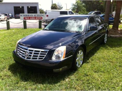 Cadillac : DTS Luxury II 4d Luxury II 4d 2-Stage Unlocking - Remote Abs - 4-Wheel Air Filtration Clock