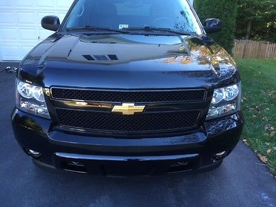 Chevrolet : Tahoe LT Sport Utility 4-Door 2011 chevy tahoe 4 wd lt leather sunroof dvd 3 rd row and towing pkg