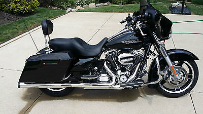 Harley-Davidson : Touring 2012 harley davidson street glide super clean with many extras low milage