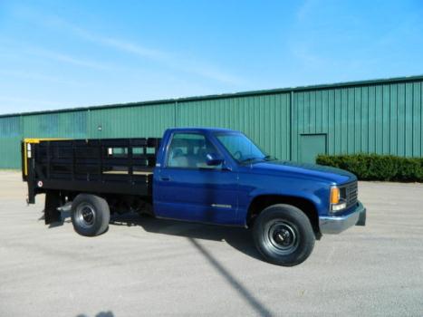 Chevrolet : Cheyenne 1 1/2 ton Ch DIESEL CHEVY  52000 Miles 1 1/2  TON STAKE BODY LIFTGATE  MILITARY TRUCK