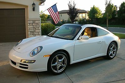 Porsche : 911 4 Targa Coupe Stunning 2007 Targa 4: only 9,500 mi, AWD, tiptronic, XM, navigation, one owner