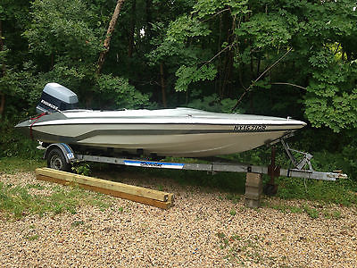 1984 glastron envinrude with 300 hp v8 outboard, NEW ENGINE TIME CAPSULE!