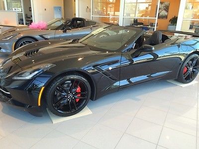 Chevrolet : Corvette 2LT  Black convertible stingray, Black painted aluminum wheels, 2LT