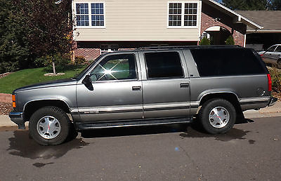 GMC : Suburban 4 Door 1999 gmc suburban 1500 4 wd