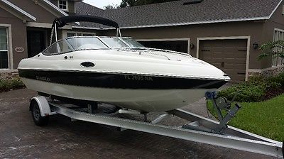 2007 Stingray Cuddy Cabin Boat ski