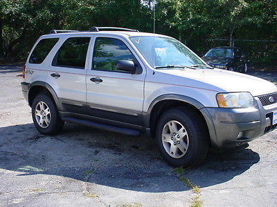 Ford : Escape XLT Sport Utility 4-Door 2004 ford escape xlt 4 x 4 91 k miles get ready for snow