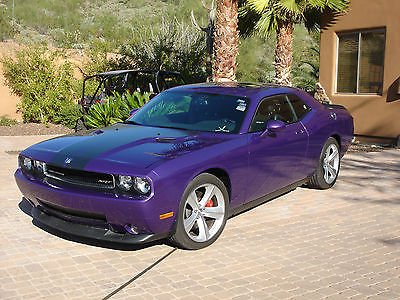 Dodge : Challenger SRT8 2010 dodge challenger srt 8 6 spd purple 3600 actual miles az car nav mint