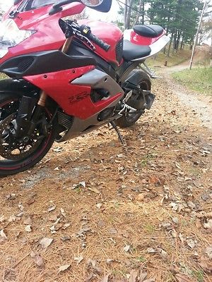 Suzuki : GSX-R 2006 gsxr 1000 10 806 miles never layed down serviced 10 k miles