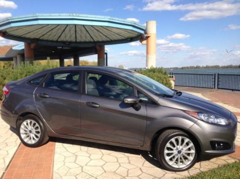 Ford : Fiesta 4dr Sdn SE 2014 ford fiesta se 5 day no reserve clear title low miles runs drives great