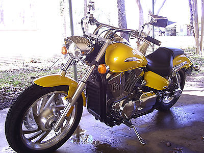 Honda : VTX 2008 honda vtx 1300 c pearl yellow