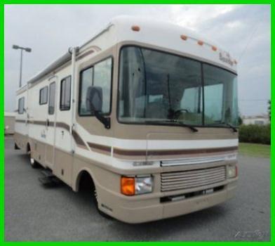 1998 Fleetwood Bounder 32H~33ft~Chevy 454~*Low miles*-Sleeps 6*-*RV/MOTOR HOME*